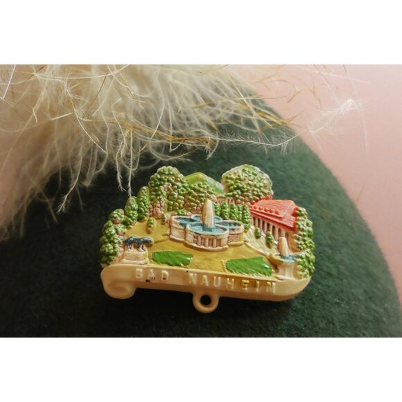 Vintage German Alpine Tyrolean Hat w/ Feather and pins Oktoberfest main image 3